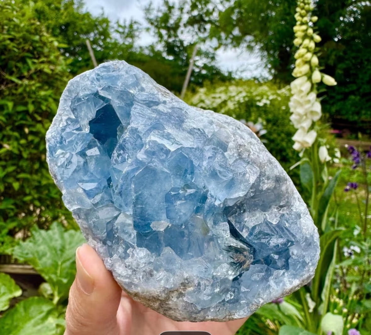 PIEDRA DE CRISTAL DE CELESTITA NATURAL.